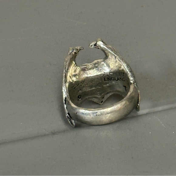 Alchemy England Gothic Bat Heart Ring - Picture 5 of 7